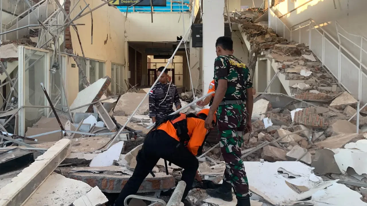Gubernur NTT Tetapkan Tanggap Darurat Gempa 14 Hari
