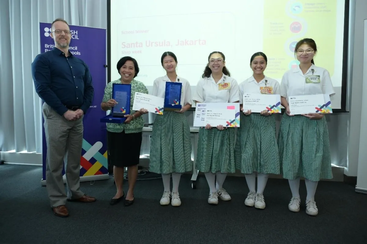SMA Santa Ursula Jakarta Juara Asia Timur di Kompetisi British Council