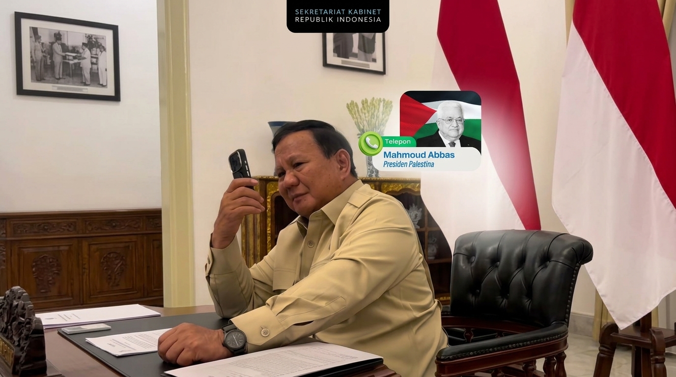 Presiden Prabowo Subianto saat menelepon Presiden Palestina Mahmoud Abbas