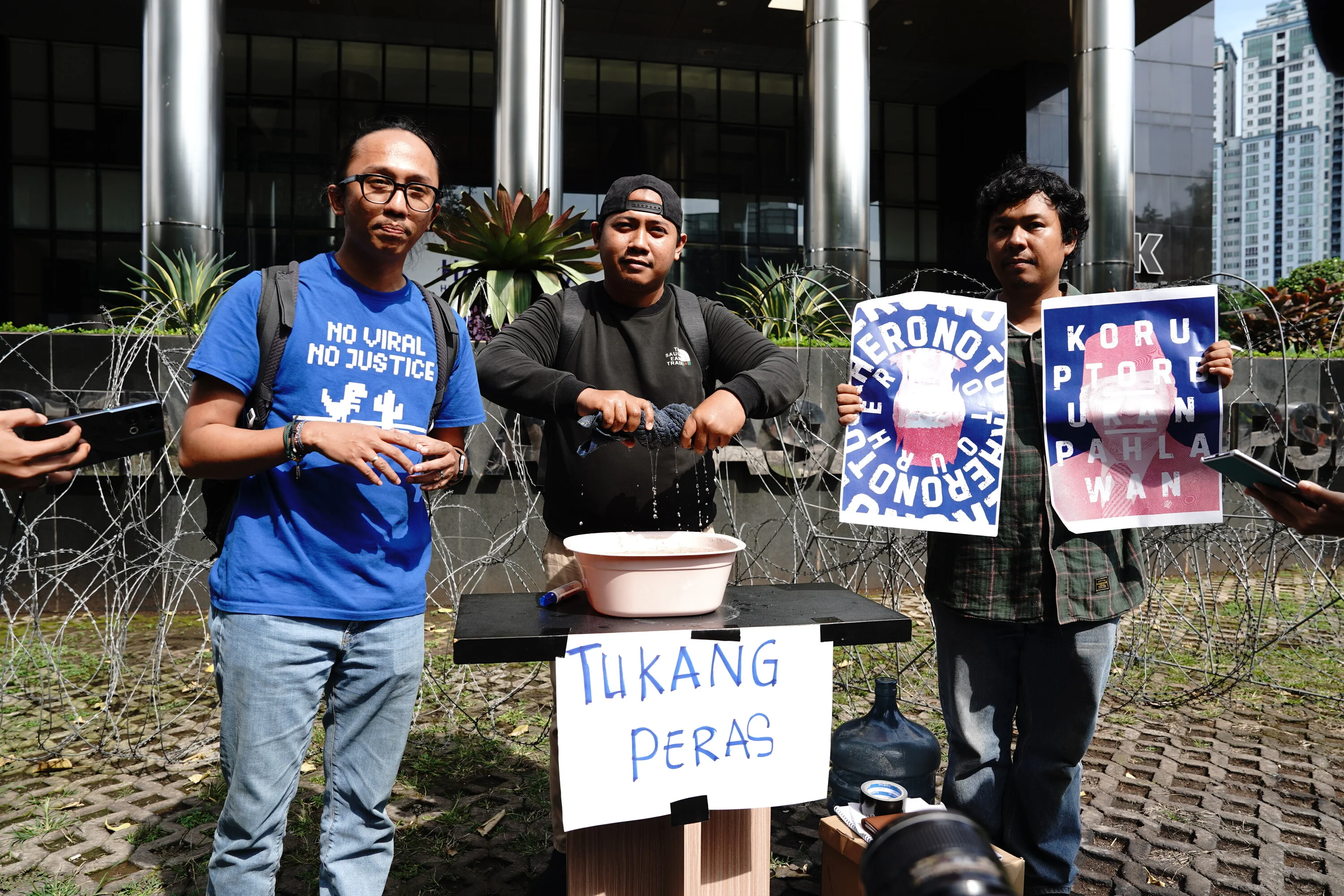 ICW Ungkap Alasan Tak Laporkan Dugaan Pemerasan Polisi ke Internal Polri
