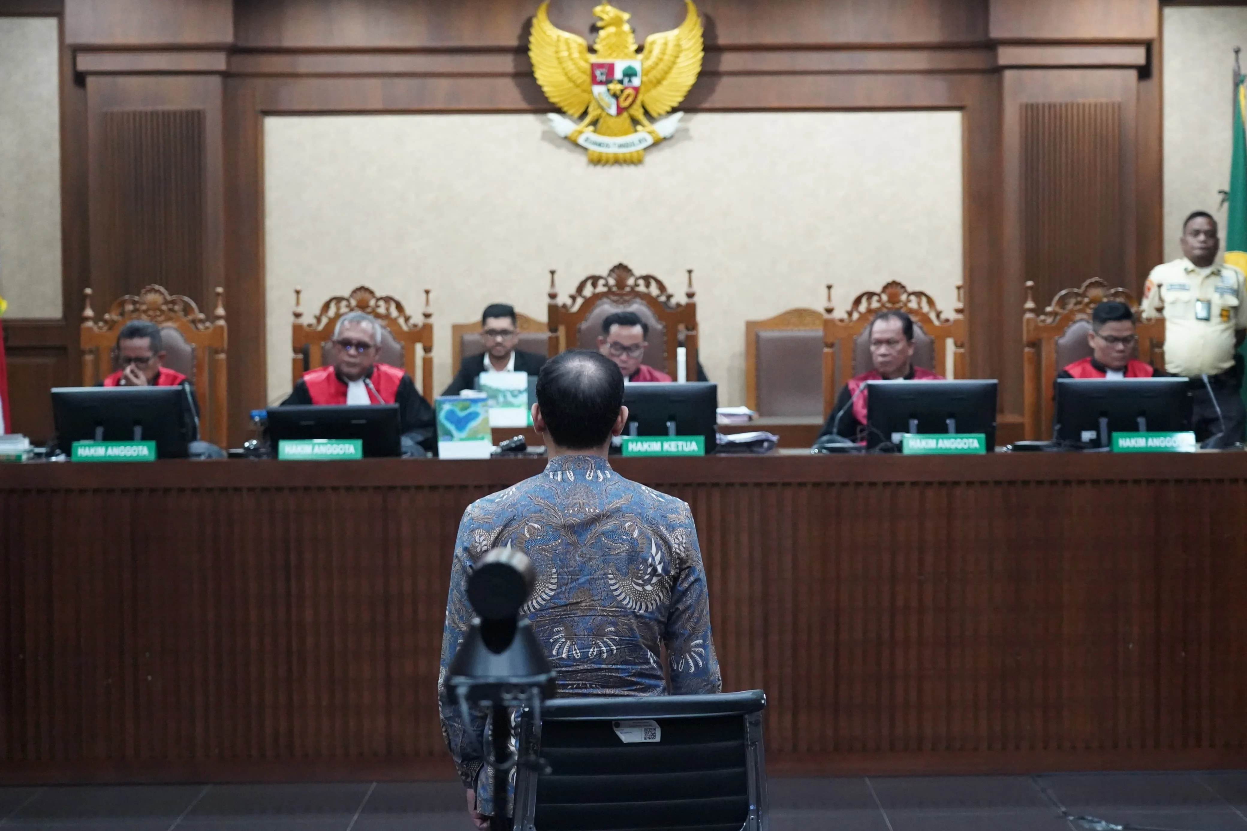 Hakim Langsung Tutup Sidang Usai Vonis Nadiem Makarim, Kuasa Hukum Protes: Wah Gawat Ini!