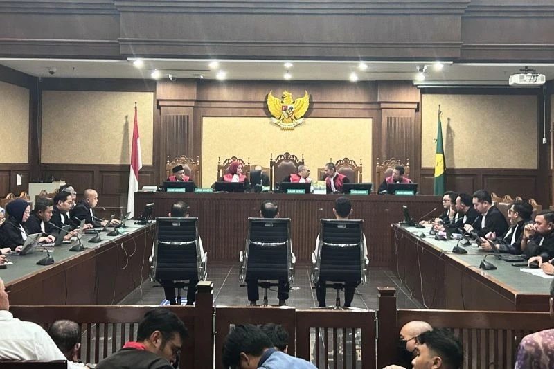 Hakim Vonis Mantan Dirut Pertamina Patra Niaga Riva Siahaan 9 Tahun Penjara