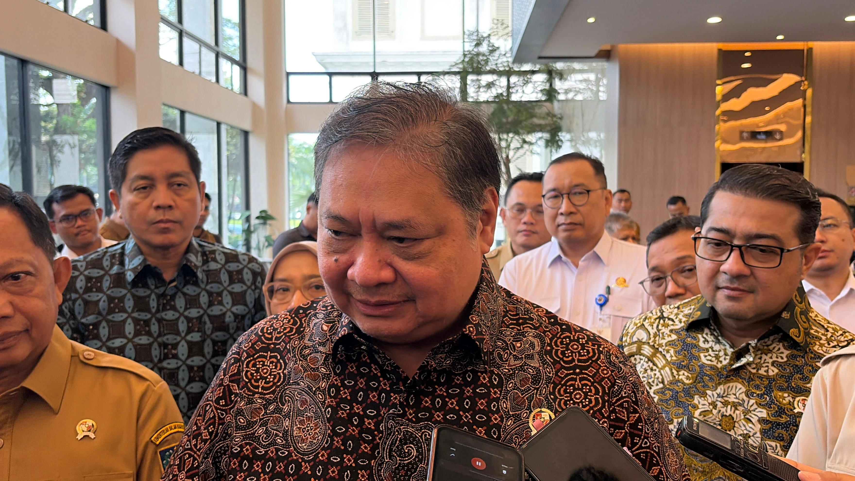 Global Bergejolak, Airlangga Optimistis ASEAN Tetap Menarik bagi Investor