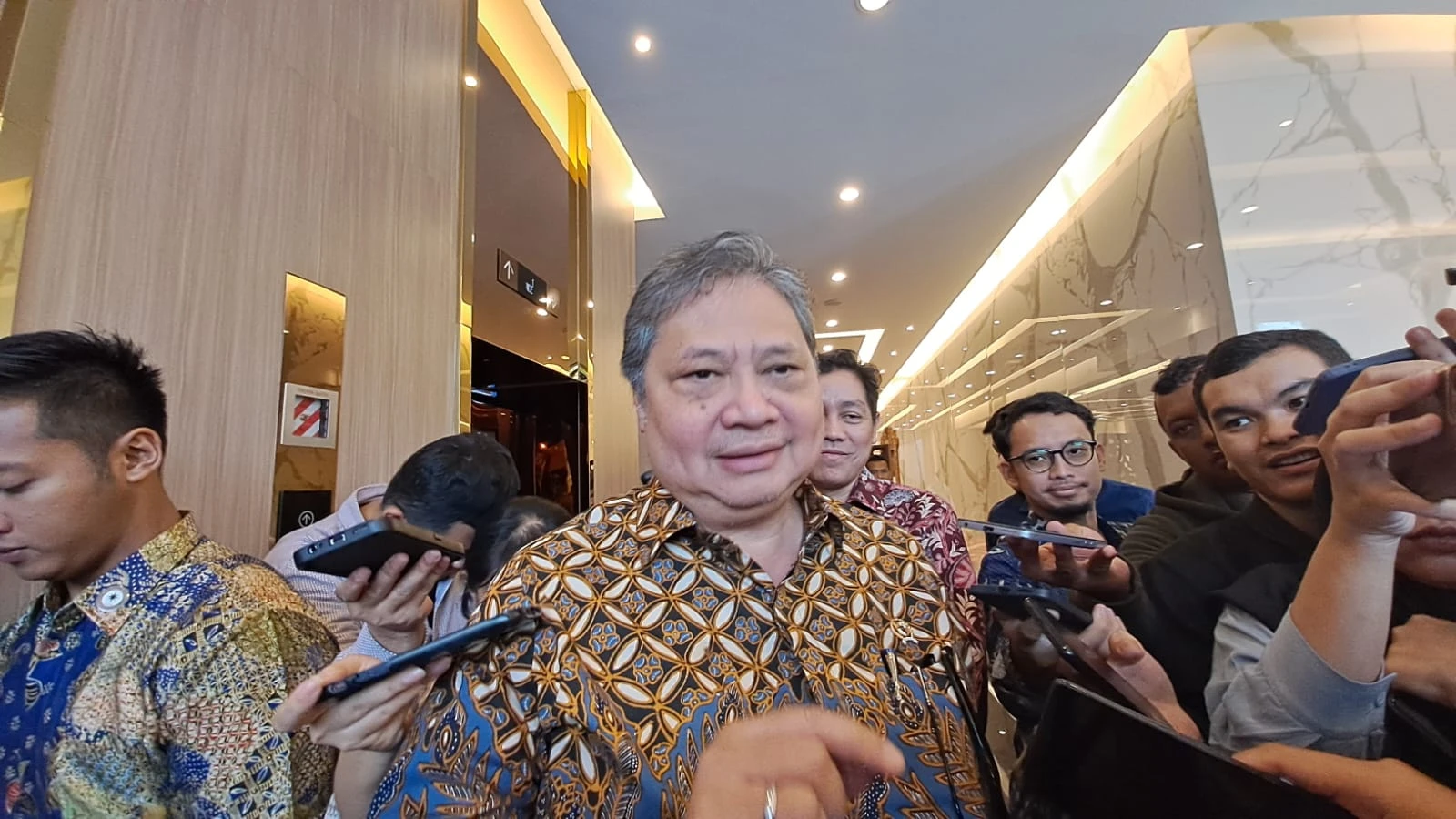 Penetapan UMP Banyak Dikritik, Ini Kata Airlangga