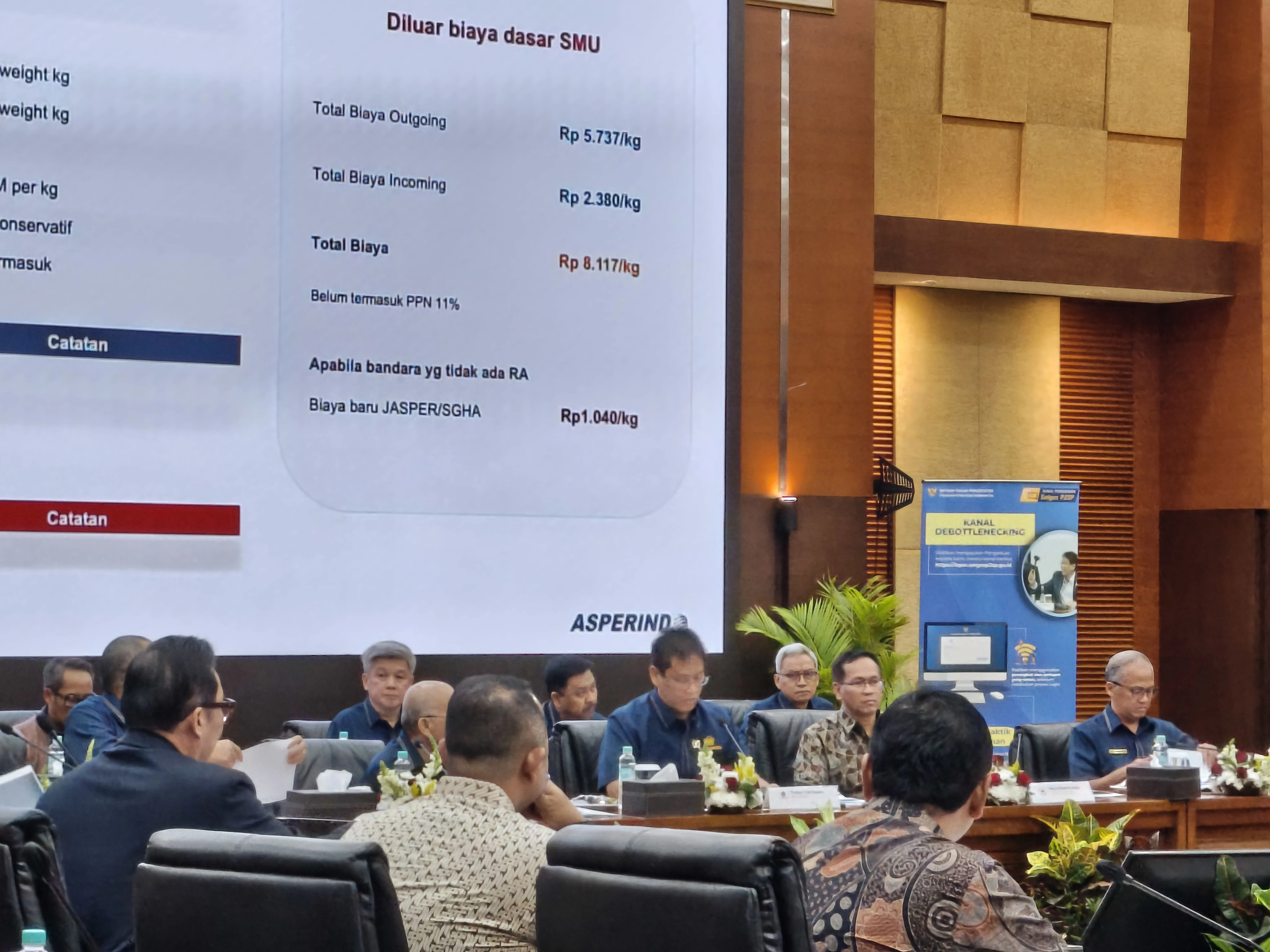 Purbaya Soroti Biaya Kargo Udara: Jangan Sampai Ongkos Logistik Makin Mahal