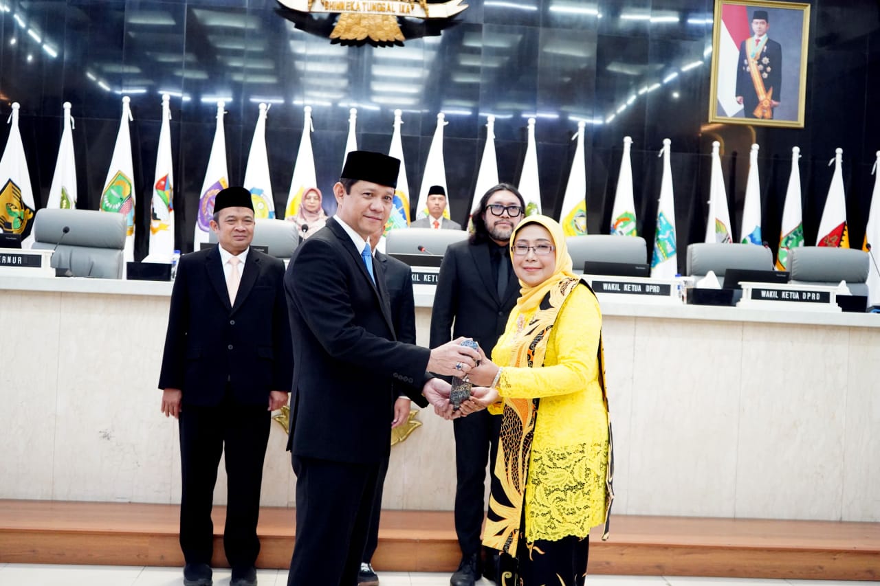 DPRD Jabar Didesak Pangkas Tunjangan, Wakil Ketua Curhat Cicilan