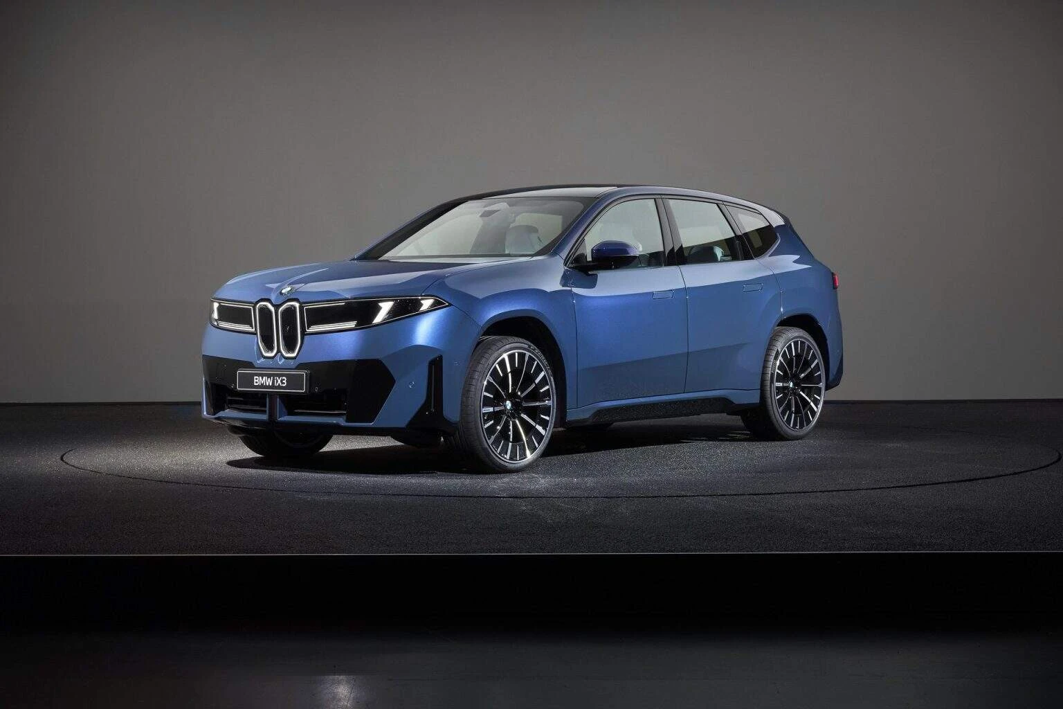 BMW Indonesia Luncurkan iX3 Neue Klasse di GIIAS 2026