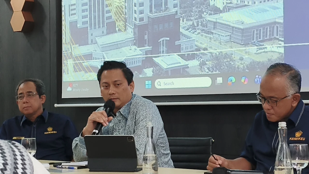 Disorot Rekam Jejak, Thomas Djiwandono Klaim Punya Kapabilitas Lengkap