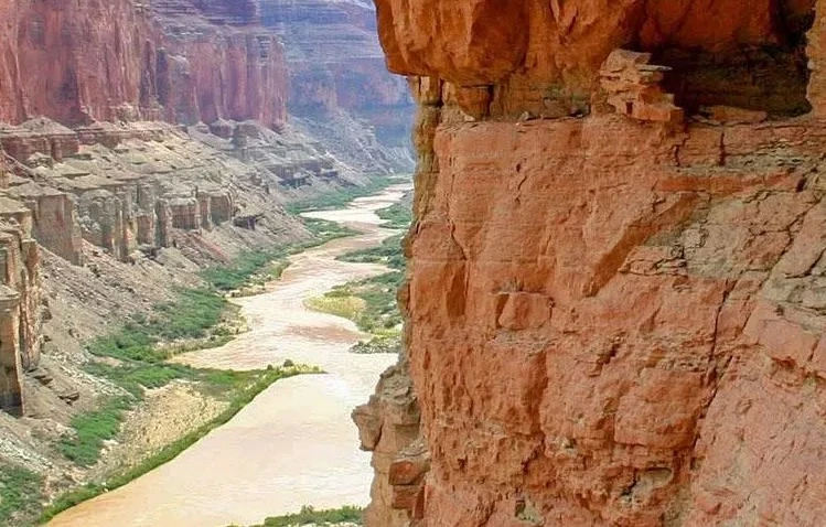 Banjir Bandang Terjang Grand Canyon, 15 Orang Hilang