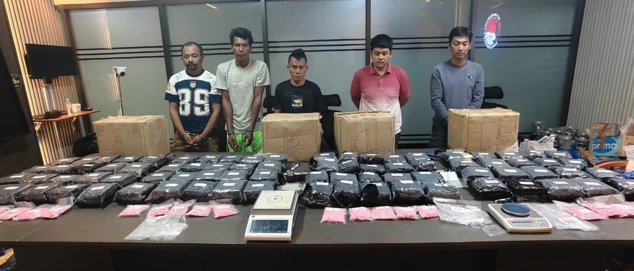 Penangkapan Jaringan Narkoba Riau: Intai Kardus di Semak-Semak Hingga Kejar Penerima ke Palembang
