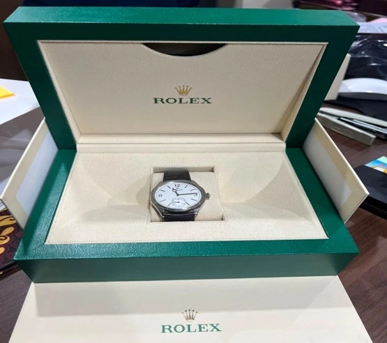 Kejagung Sita Aset Rp8,4 Miliar Milik Dadan, Dolar di Mobil Pickup hingga Jam Rolex