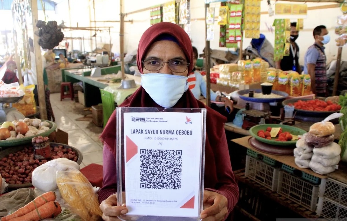 Transaksi QRIS di pasar tradisional
