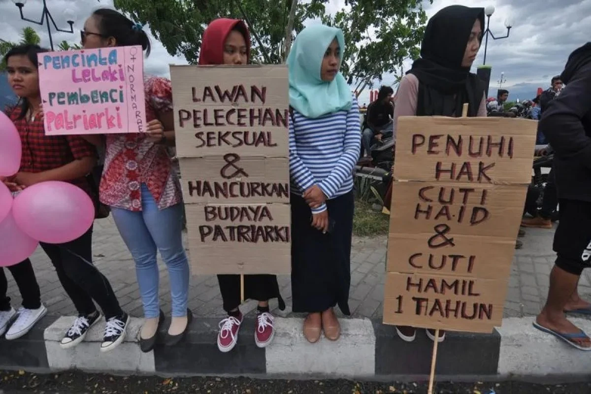 Patriarki Halus: Ketika Ketidakadilan Disamarkan dengan Kata "Kodrat"