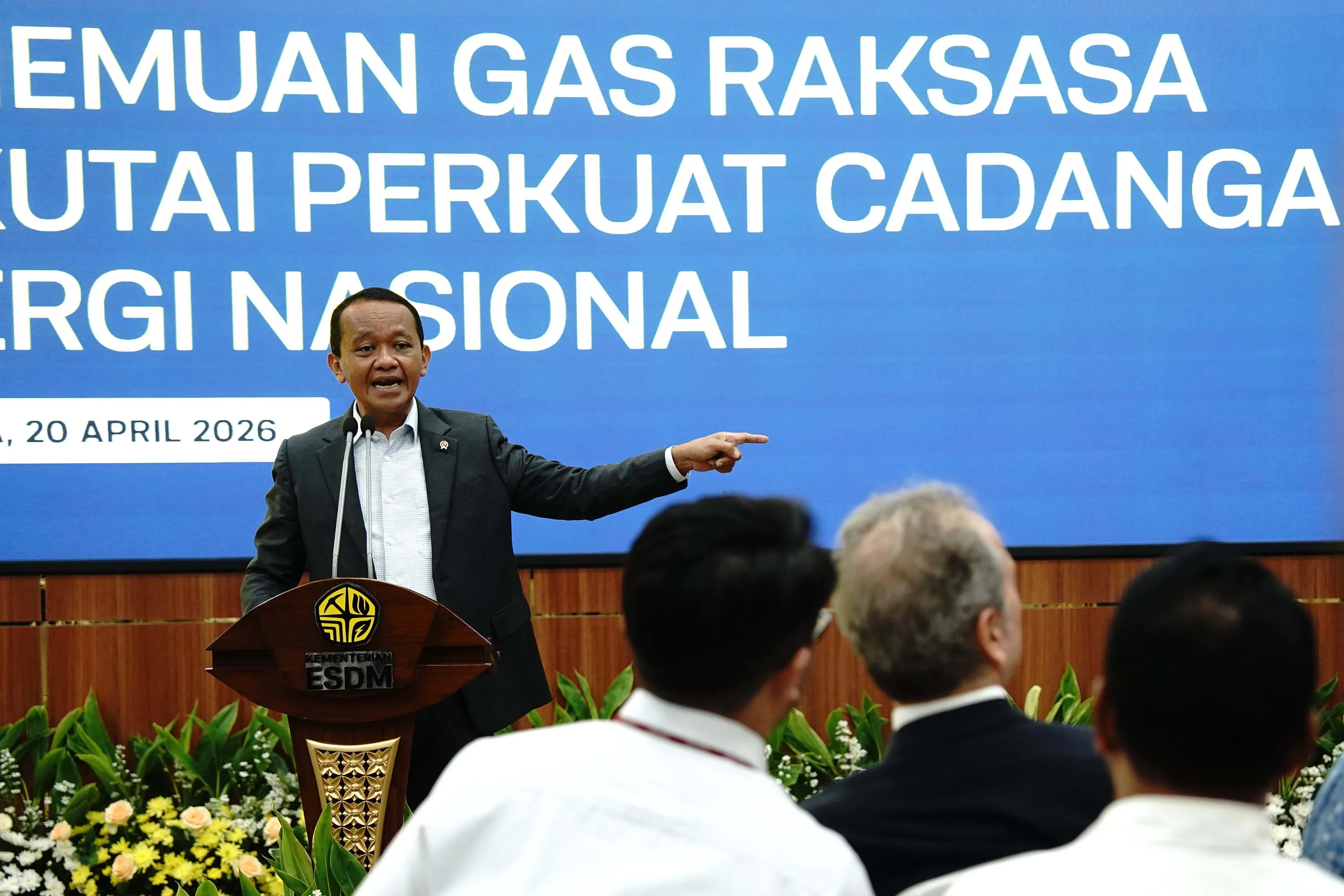 Bahlil Tegaskan Kontrak Tambang Tidak Ikuti Skema Migas