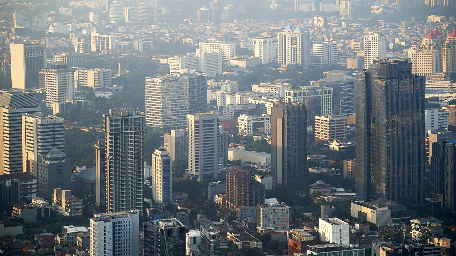 Gedung Bertingkat, Pertumbuhan Ekonomi, Ekonomi, Penanaman Modal, Investasi, Ekonomi Indonesia, Realisasi Investasi