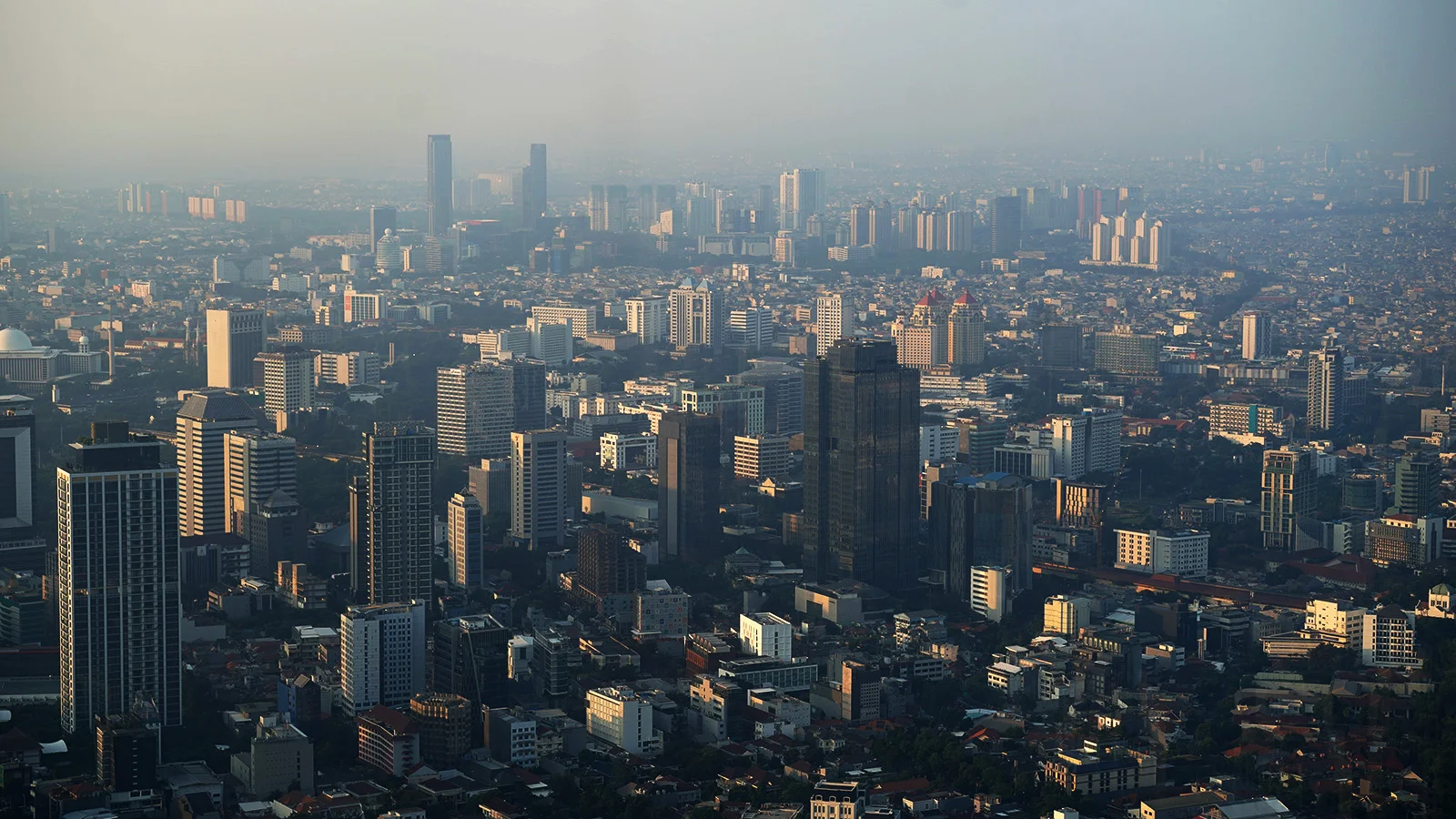 Gedung Bertingkat, Pertumbuhan Ekonomi, Ekonomi, Penanaman Modal, Investasi, Ekonomi Indonesia, Realisasi Investasi
