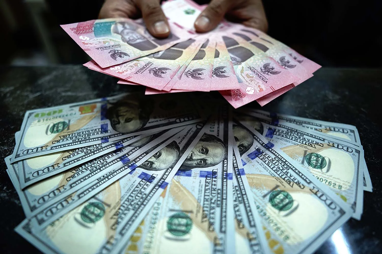 Rupiah Melemah ke Rp17.839 Usai Libur Panjang, Ini Penyebabnya