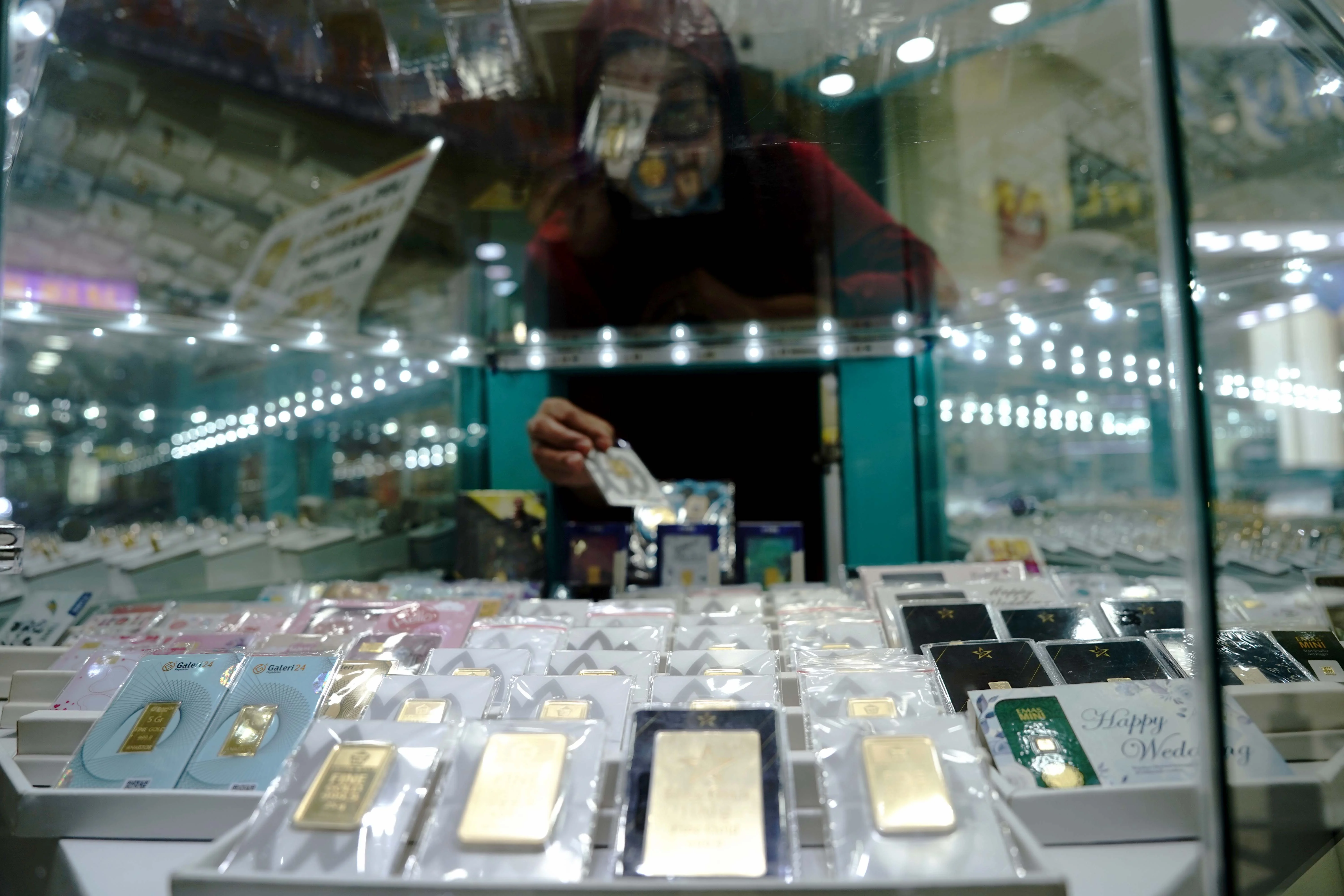 Harga Emas 25 Juni 2026: Antam Stagnan, UBS Gold dan Galeri24 Terpantau Menurun