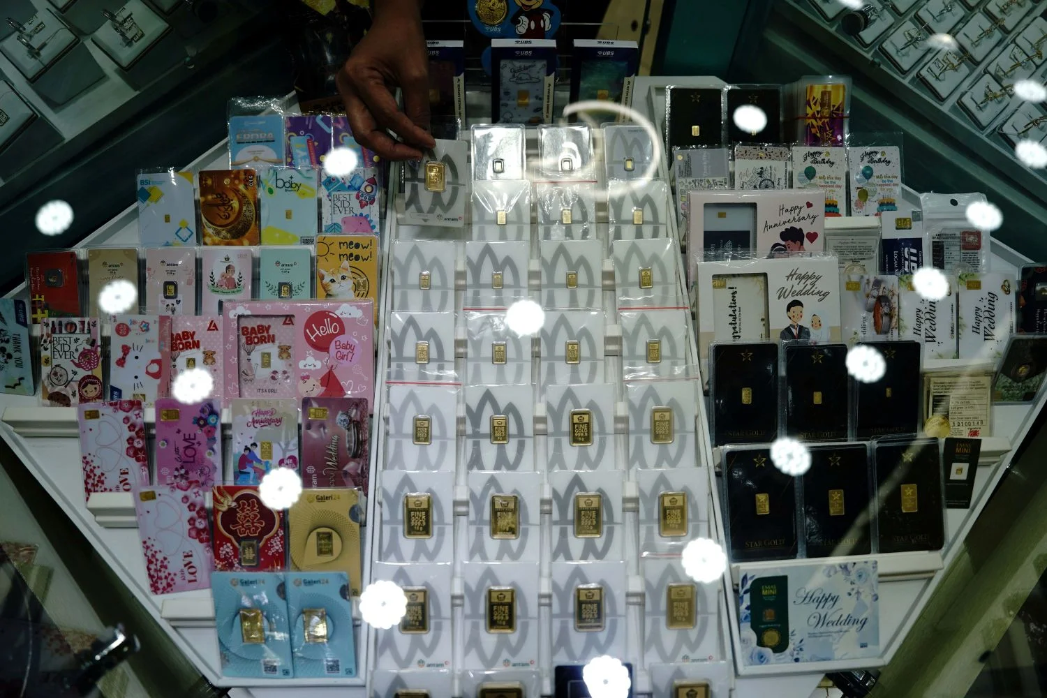Harga Emas 22 Juli 2026: Antam Naik, UBS dan Galeri24 Kompak Menguat