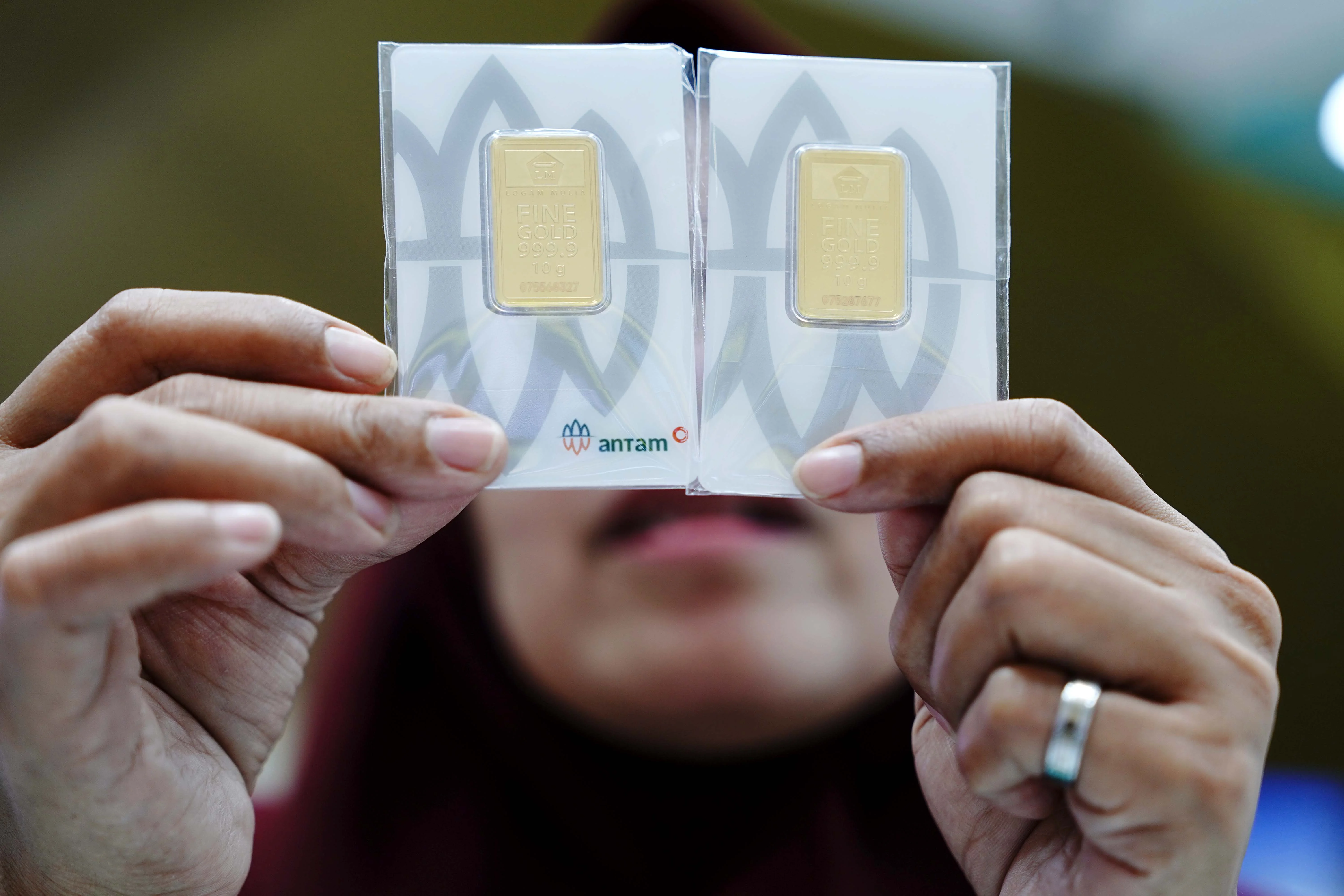 Harga Emas Antam Diproyeksikan Bergerak di Kisaran Rp2,40-Rp2,61 Juta Pekan Ini
