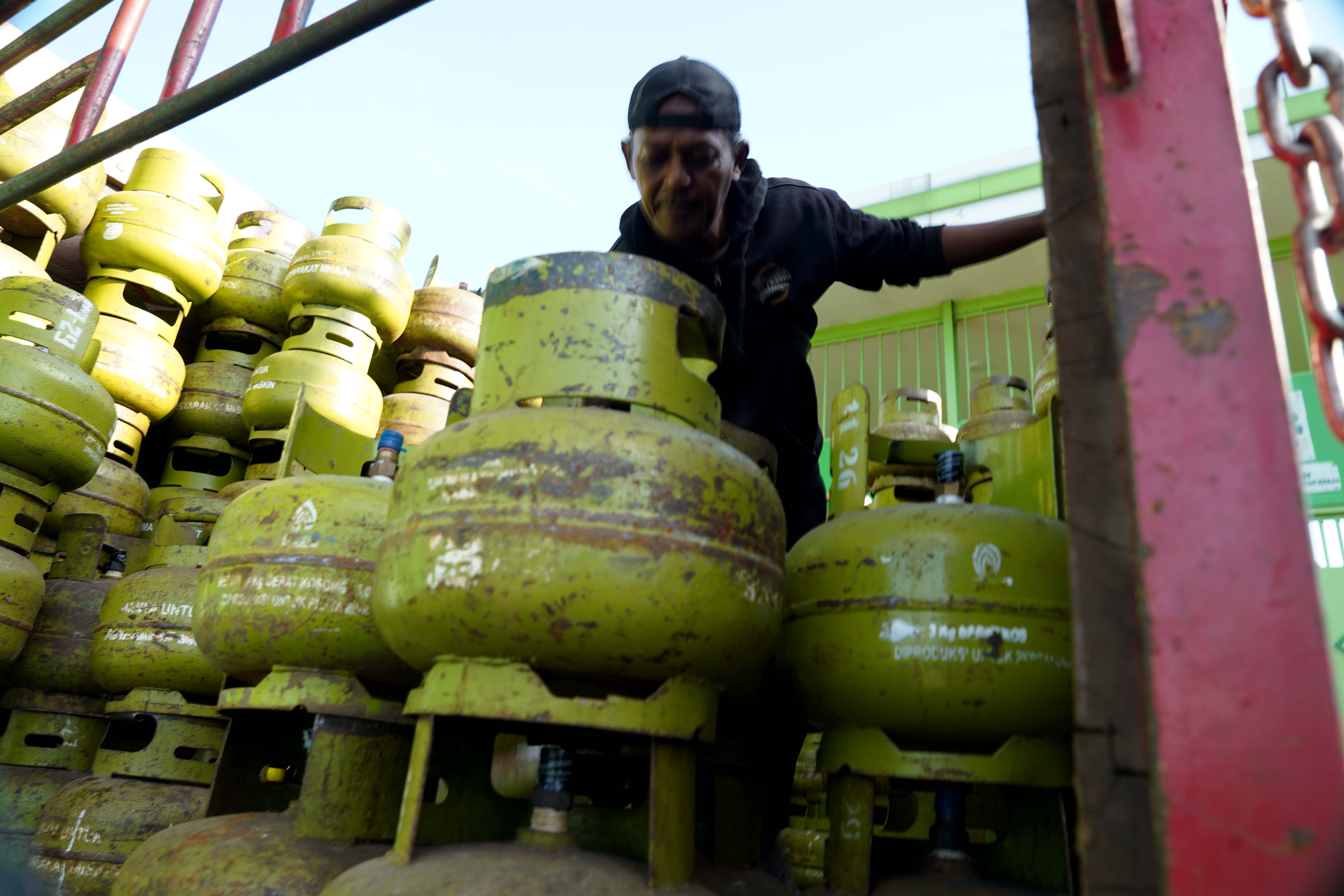 Bahlil: BBM dan LPG Subsidi Tidak Naik, Ini Perintah Presiden