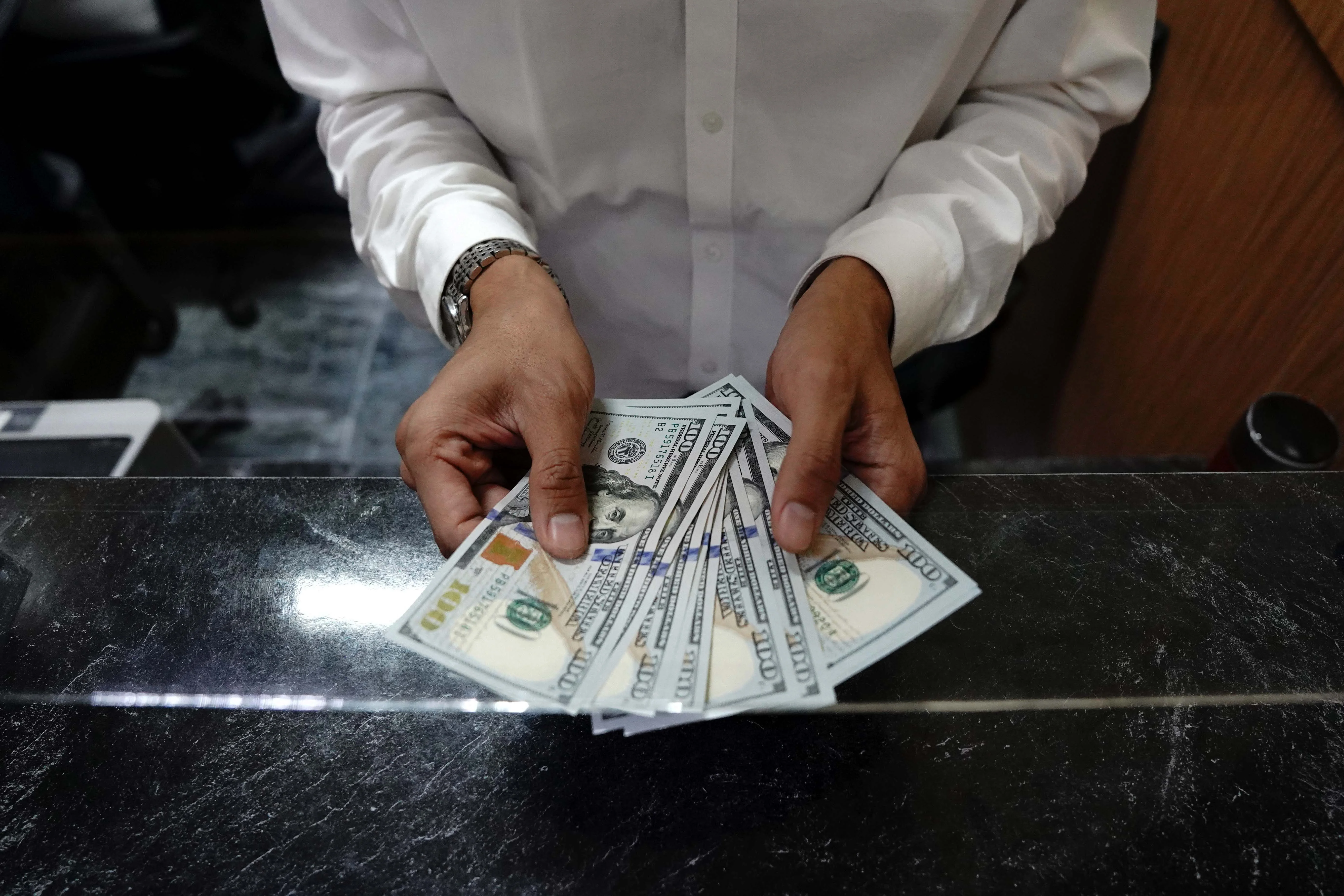 Jelang Natal, Rupiah Hari Ini 24 Desember 2025 Menguat ke Level Segini
