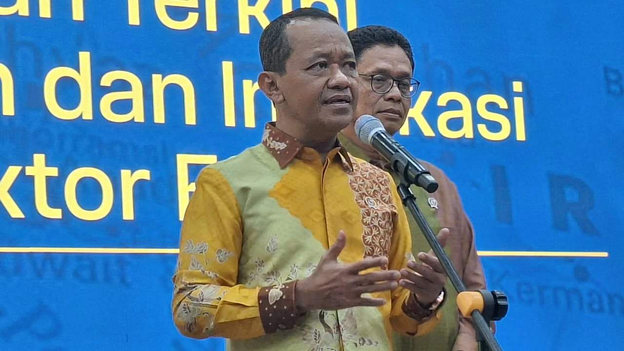 Menteri Energi dan Sumber Daya Mineral (ESDM) Bahlil Lahadalia , impor bbm