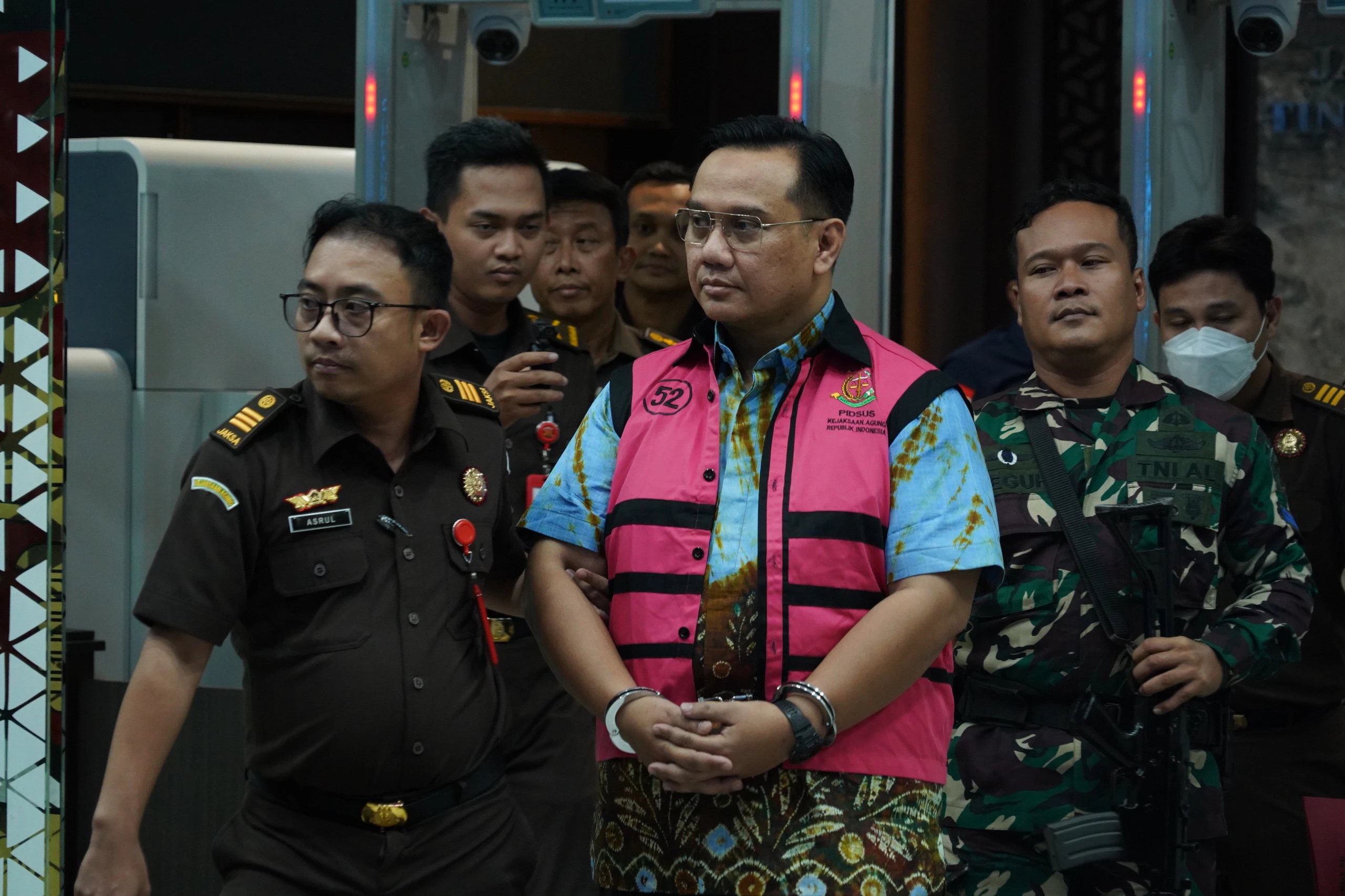 Diduga Ubah Laporan Minyak Goreng Demi Korporasi CPO, Anggota Ombudsman YHF Ditahan Kejagung