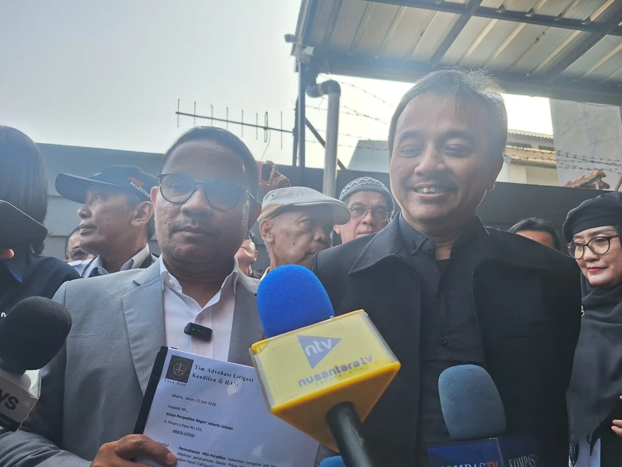 Kuasa Hukum Roy Suryo Bakal Buka Video Penangkapan Kliennya ke Publik
