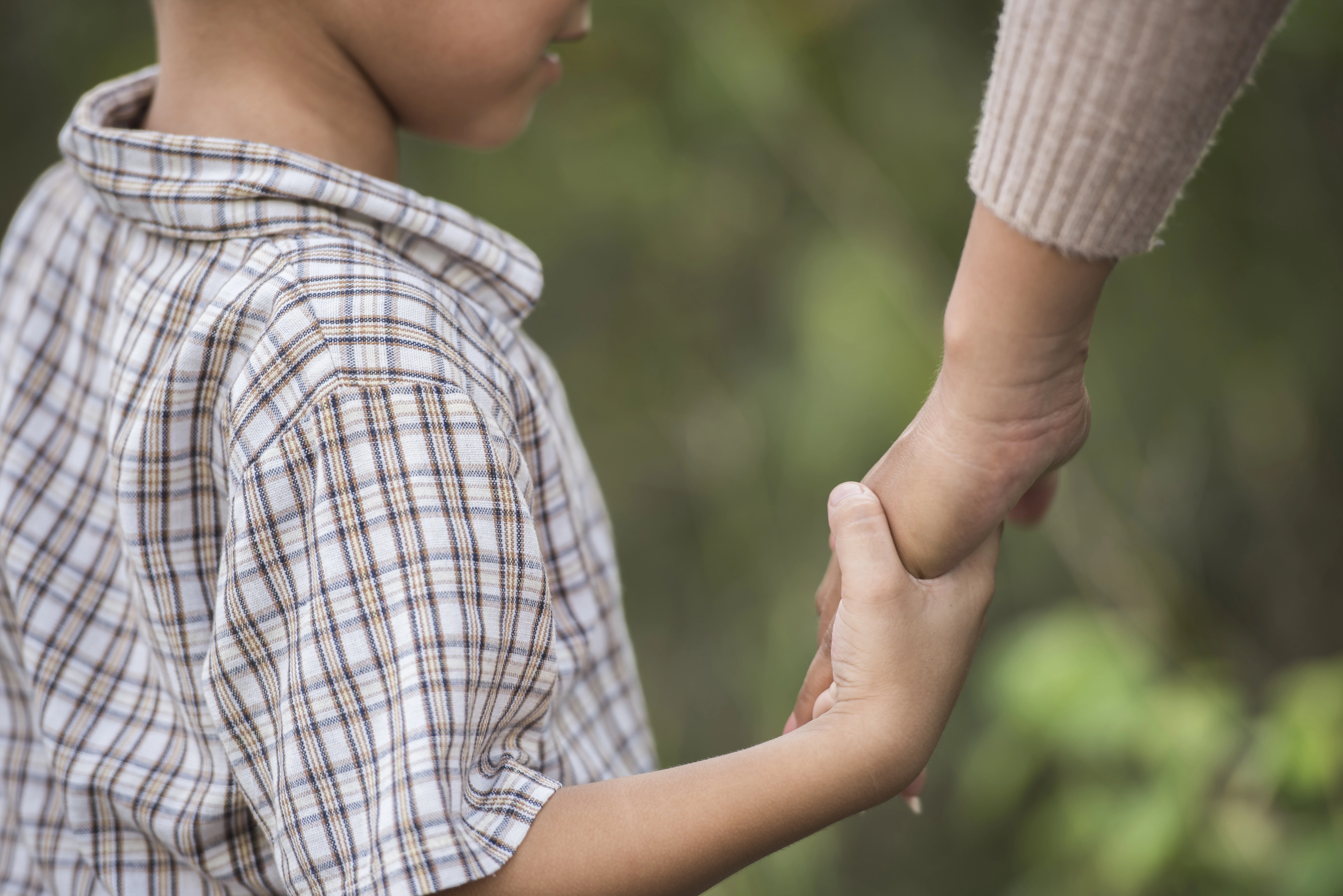 Di Balik Kisah Aurélie Moeremans, Ada Bahaya Child Grooming yang Jarang Disadari
