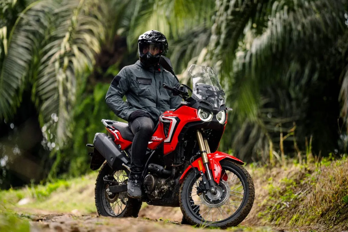 Tourino 250 DX dan SRK 250 RA, Strategi QJMotor Menantang Dominasi Jepang