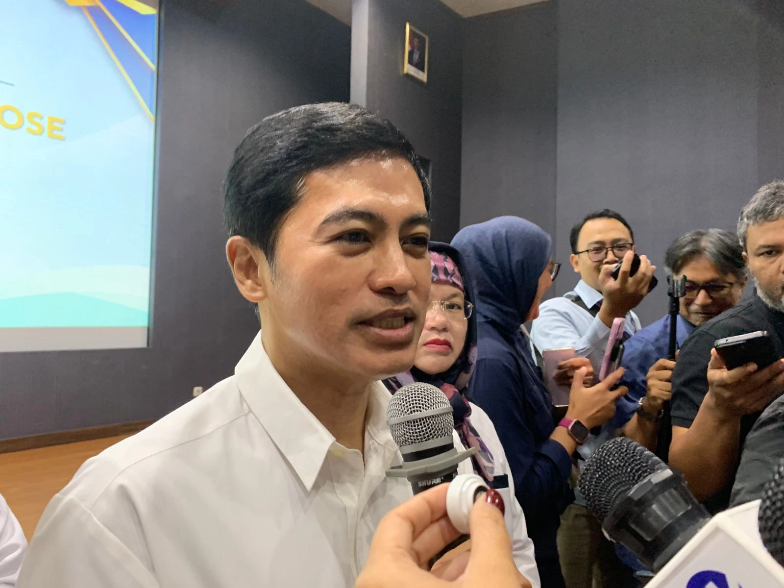 Wamenkes Sebut Vaksin Mengandung Babi Perparah Angka Zero Dose di Indonesia