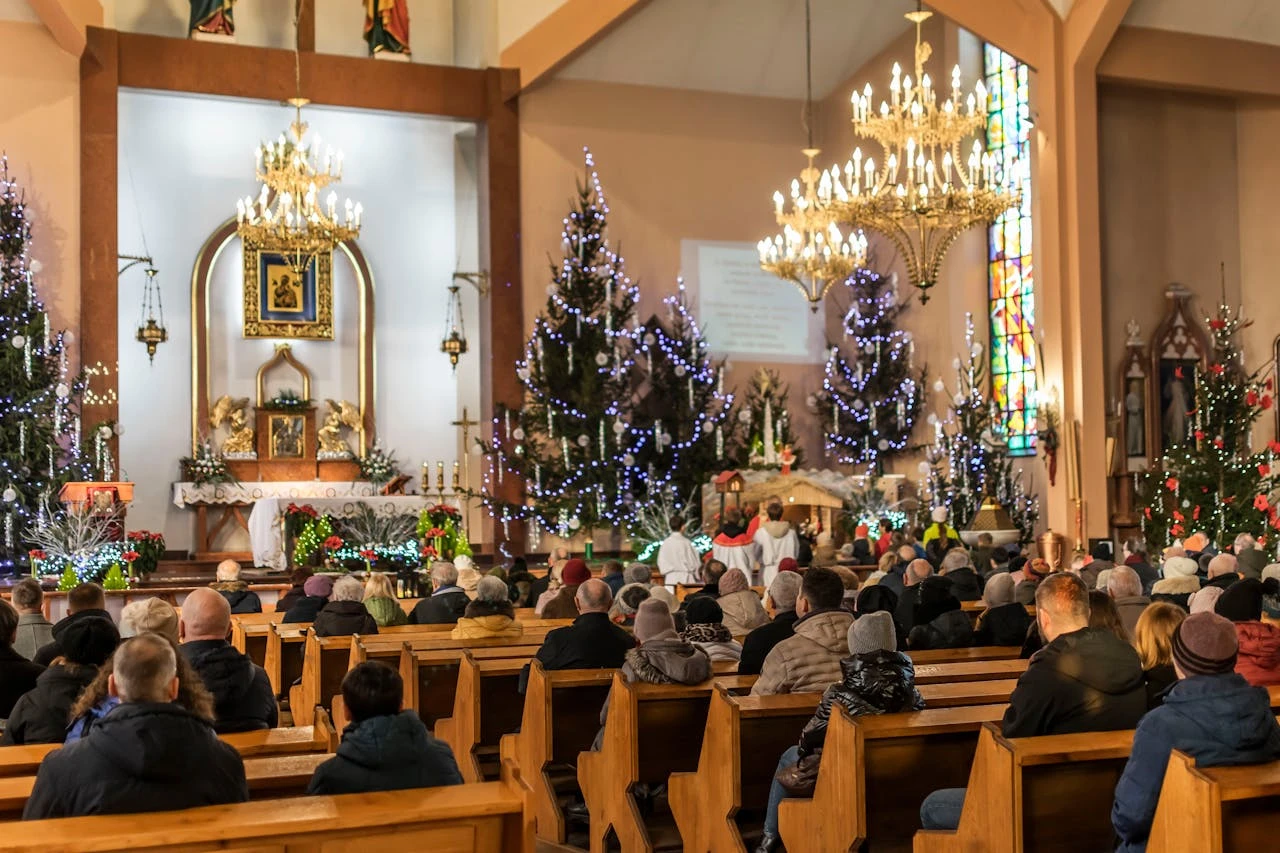 10 Ide Dekorasi Natal di Gereja, Sederhana tapi Tetap Sakral