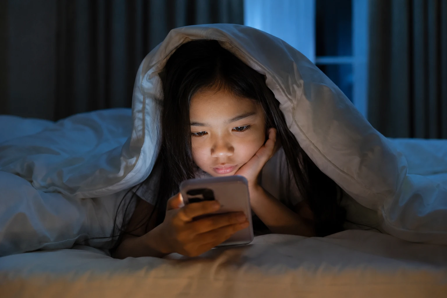 Subtle Pornography di Media Sosial: Dampaknya bagi Mental dan Perilaku Anak