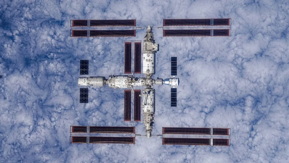 Terhantam Puing Antarariksa, Tiga Astronaut Tiongkok Gagal Kembali ke Bumi