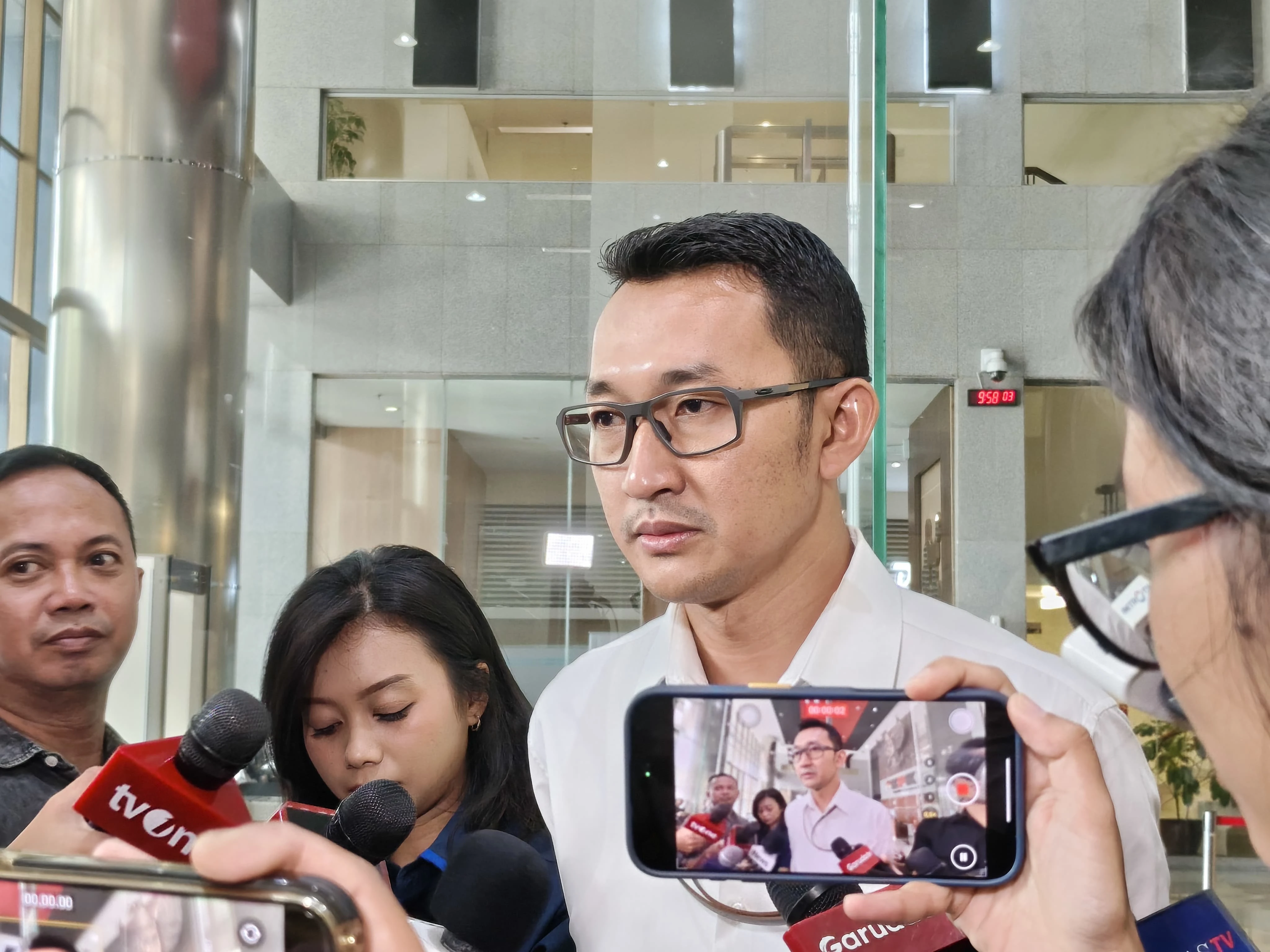 OTT Lagi, KPK Amankan 10 Orang di Bekasi dan 6 Orang di Kalsel