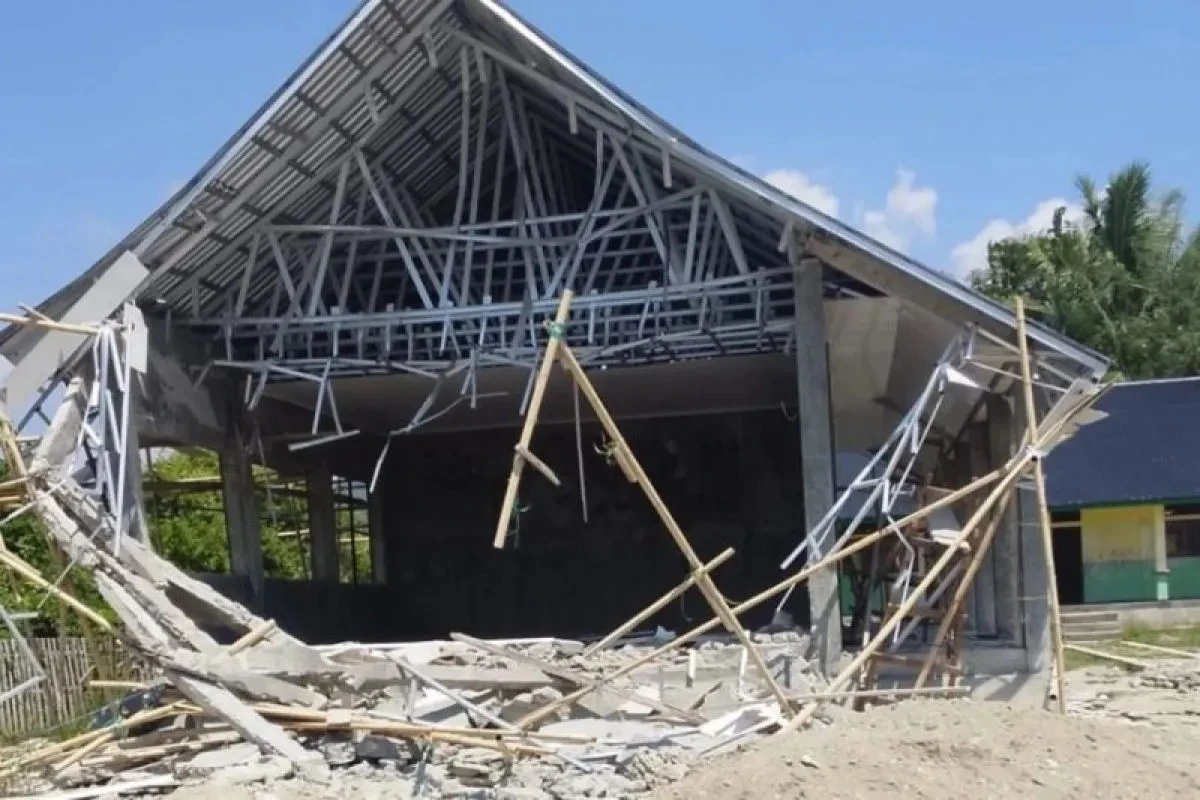 kerusakan madrasah, gempa bumi