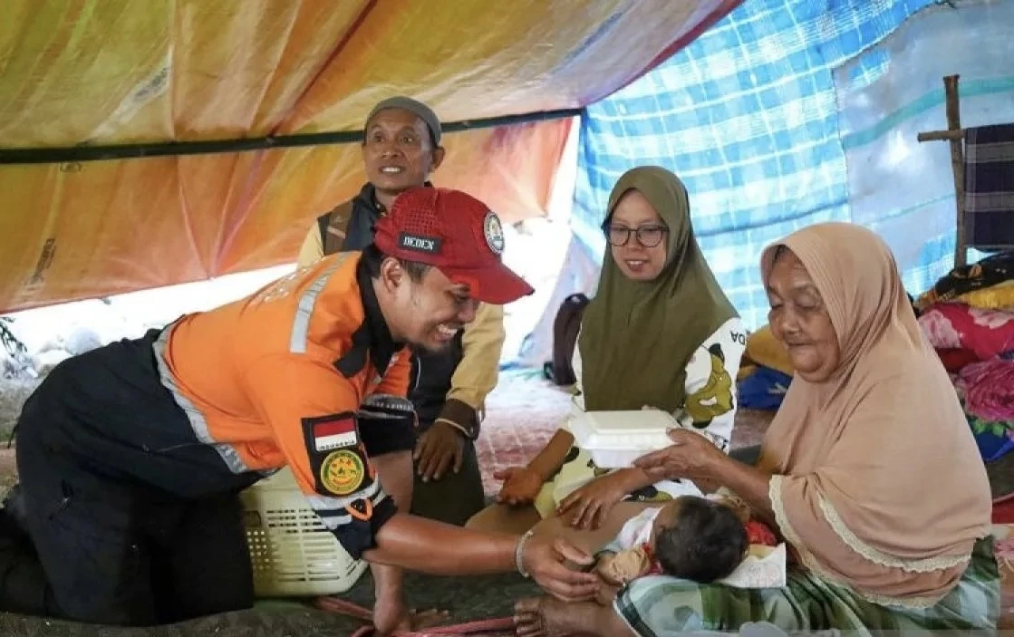 relawan, baznas, gempa NTT