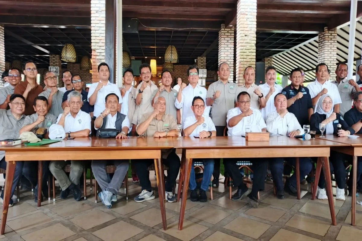 Karhutla Kalsel Masih Tinggi, Menteri LH Minta Perusahaan Sawit Bantu di Luar Konsesi