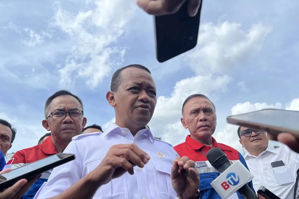 Bahlil: Indonesia Stop Impor Avtur Mulai 2027