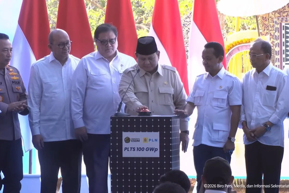 Prabowo Mulai 14 Proyek PLTS 5,3 GW, Investasi Tahap Awal Rp135 Triliun