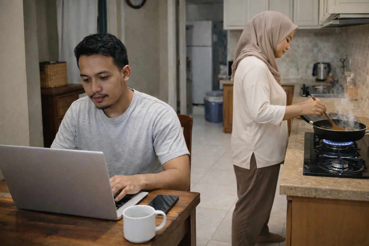 Pasangan muda yang memilih menunda memiliki anak