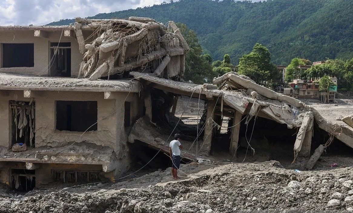 Korban Tewas Banjir Nepal Tembus 1.056, 590 WNA Hilang