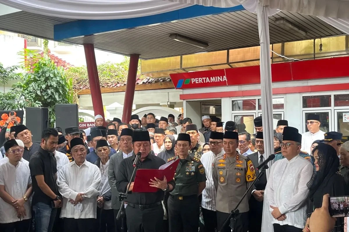 Pemprov Sumsel Lepas Jenazah Alex Noerdin Dengan Upacara Kedinasan