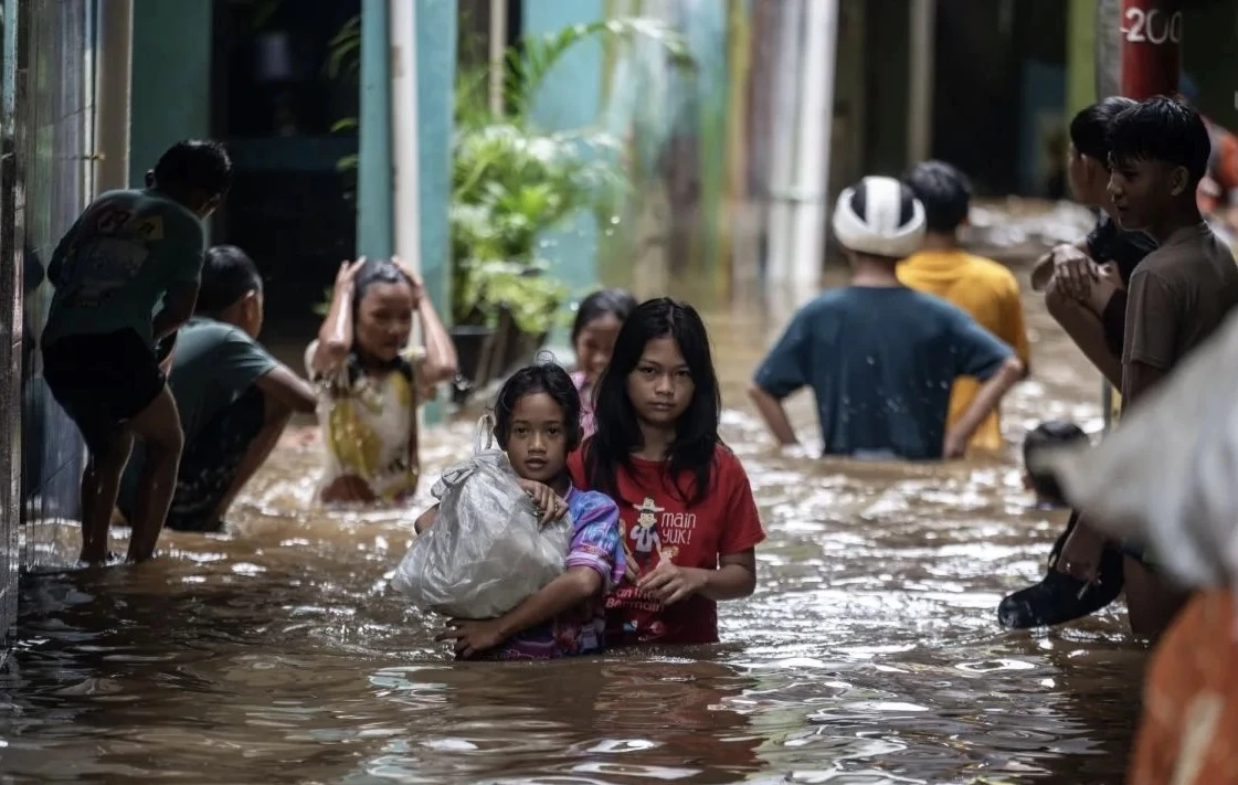 Cek Titik Banjir Jakarta Hari Ini dan Lokasi Pengungsian Terkini