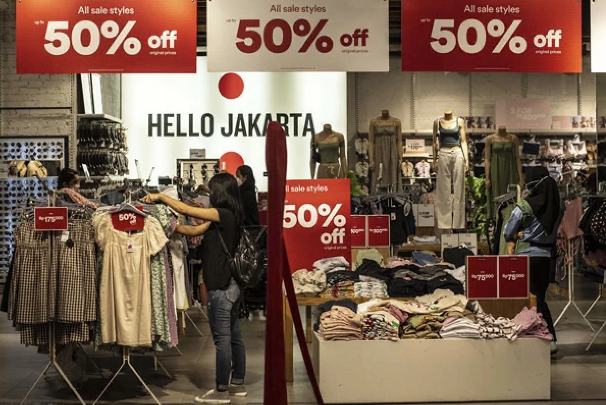 Diskon Natal Menggoda, Begini Cara Atur Pengeluaran dengan Bijak