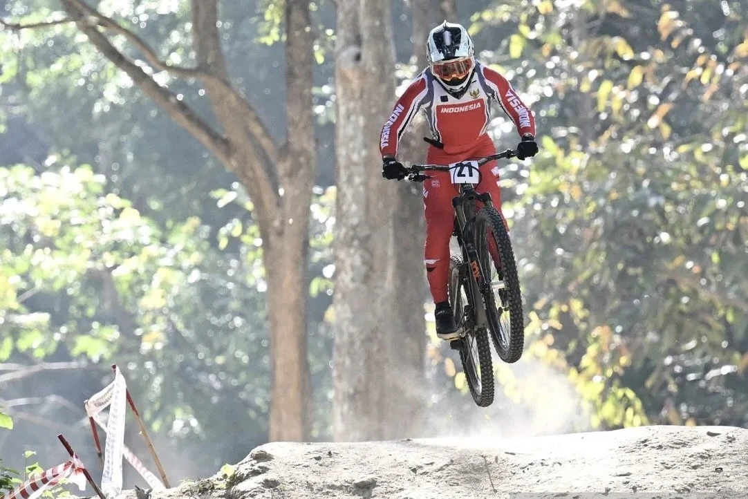 Raih Perak Downhill, Rendy Varera Buka Keran Medali Indonesia di Sea Games 2025