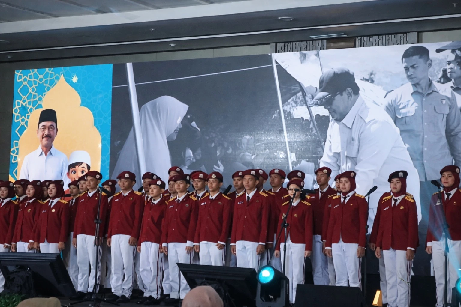 Pemerintah Janjikan Beasiswa Hingga Kerja ke Luar Negeri Bagi Lulusan Sekolah Rakyat
