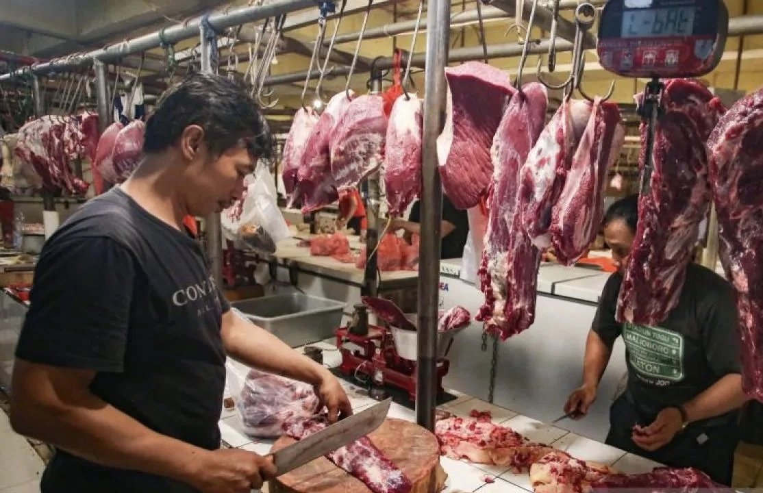 Melonjak, Harga Daging Sapi Dibanderol Hingga Rp150 Ribu Per Kg