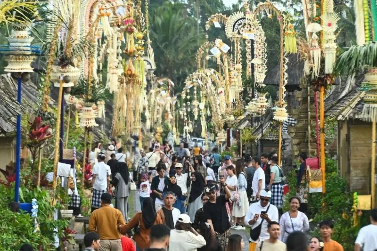 Fokus Pariwisata Berkualitas, Kemenpar Targetkan 19,1 Juta Wisman di 2027